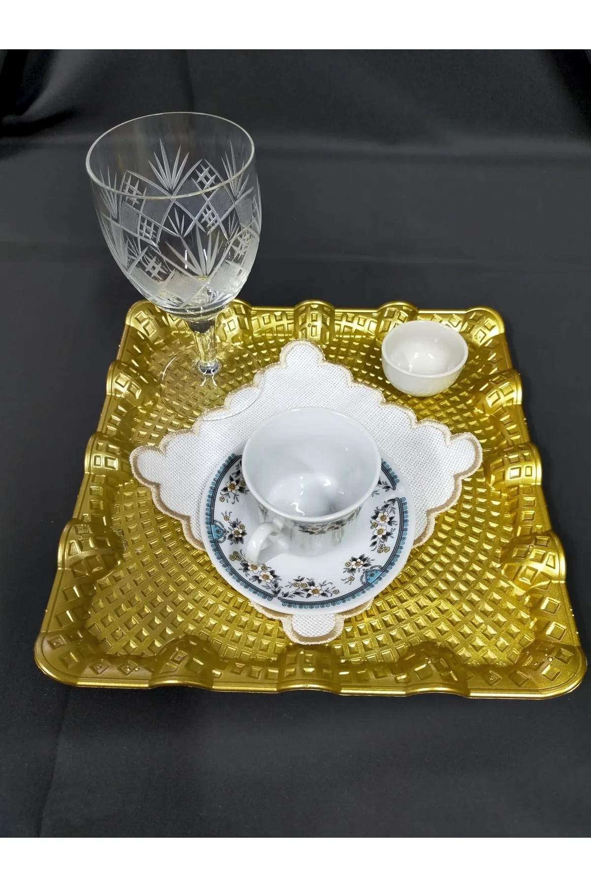 GOLD KARE DALGALI SUNUM PEÇETESİ  - 6 ADET  -