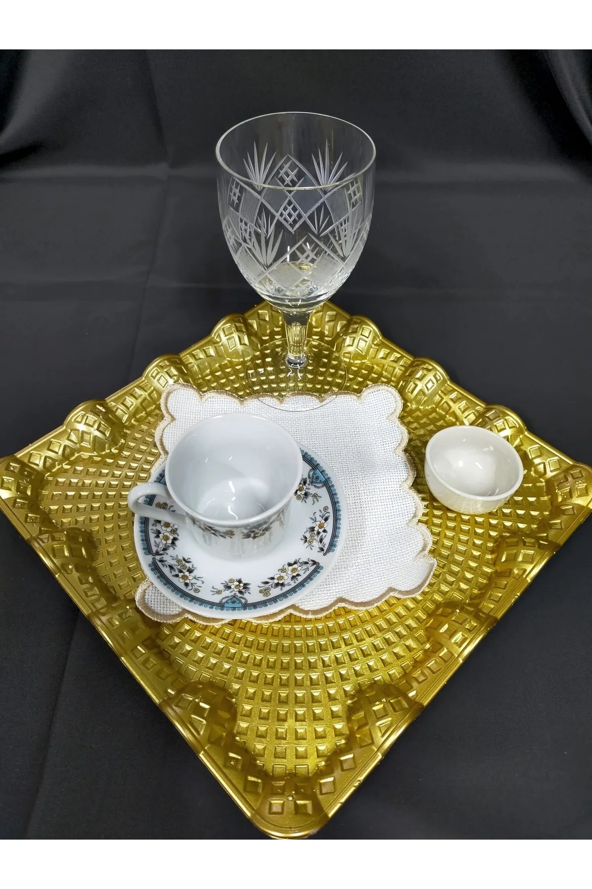 GOLD KARE DALGALI SUNUM PEÇETESİ  - 6 ADET  -