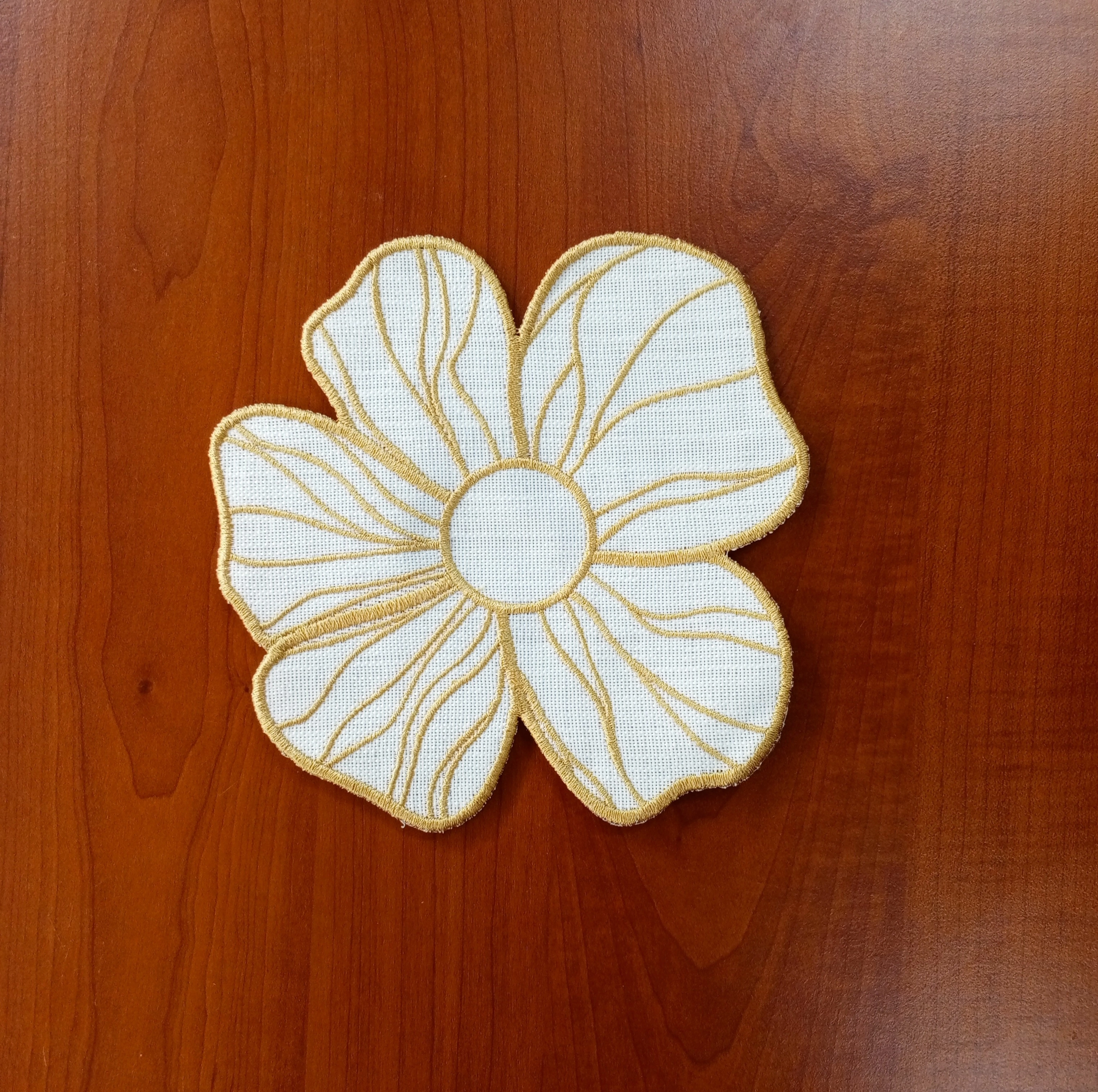 Papatya Çiçek Gold Gardenya Sunum Peçetesi