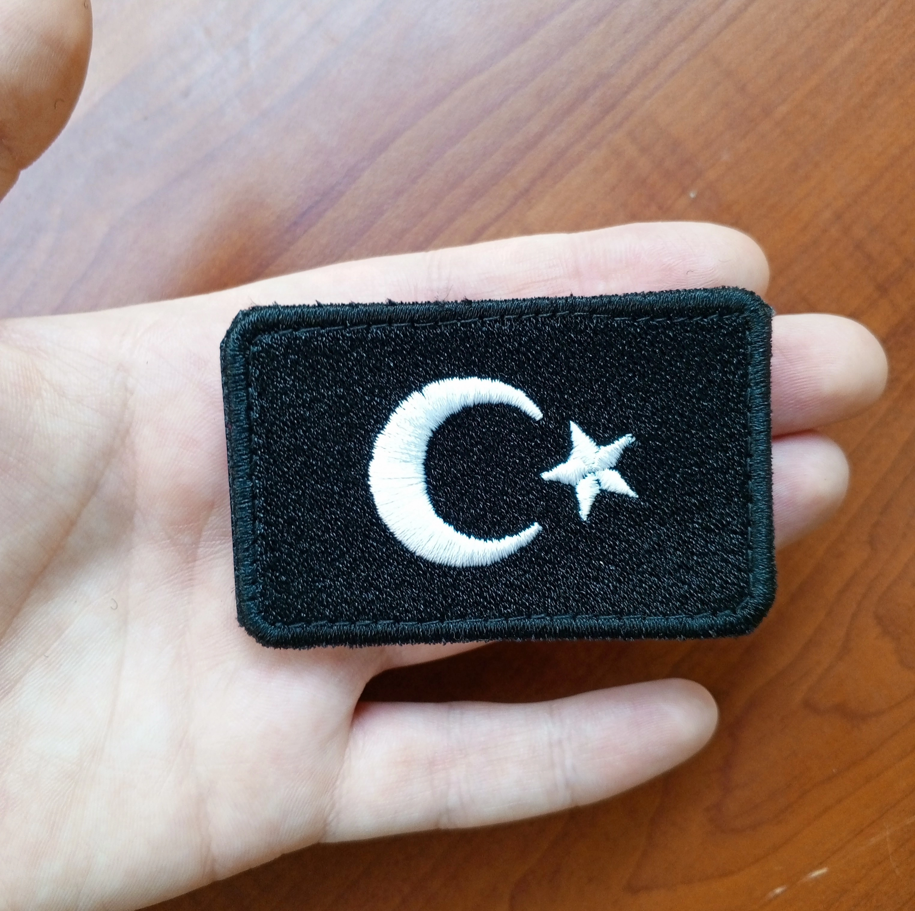 Siyah Nakış Dolgulu Türk Bayrağı